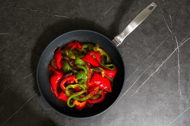 Image du produit Swiss Diamond CXD Induction Poêle sans PFAS 32 cm (32 cm, Poêle à frire, Fonte d'aluminium)