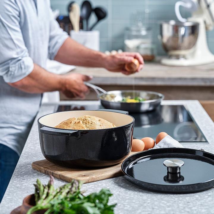 Actual product image KitchenAid braadpan 26cm - gemailleerd gietijzer - onyx zwart - rond (26 cm, Casserole + Stewpot, Cast iron)