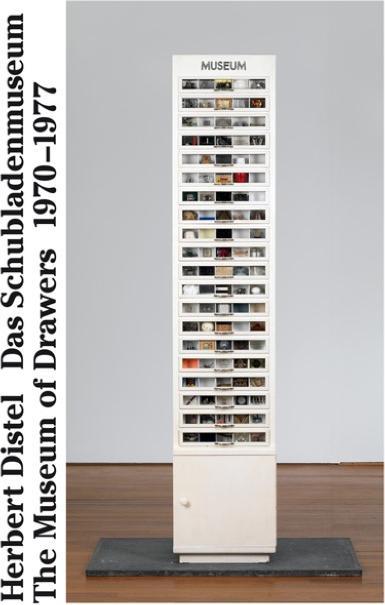 Produktbild Das Schubladenmuseum 19701977 im Kunsthaus Zürich (Deutsch, Englisch, Gabi Zingg, Herbert Distel, Thomas Kramer, Ueli Aeschliman, 2011)