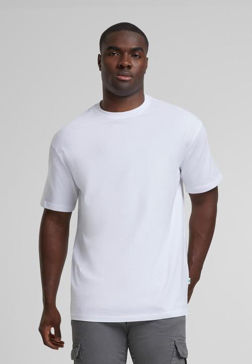 Actual product image Urban Classics Organic Basic Tee (L)