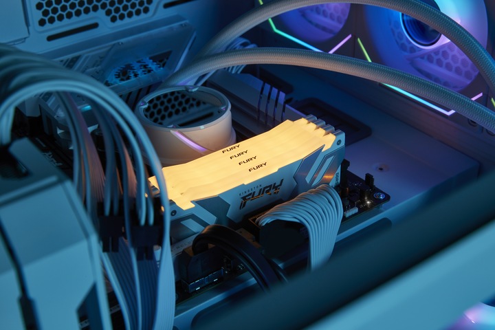 Produktbild Kingston D5 16GB 6000-32 Renegade RGB wh KFY XMP (1 x 16GB, 6 MHz, DDR5-RAM, DIMM)