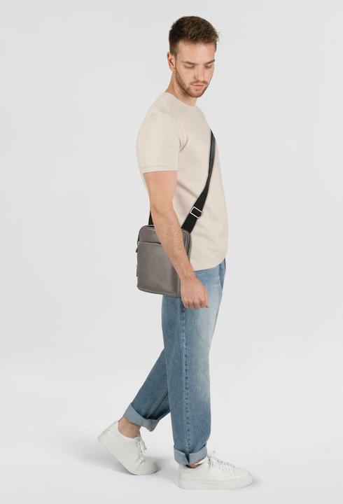 Produktbild Guess Boston Umhängetasche 20 cm