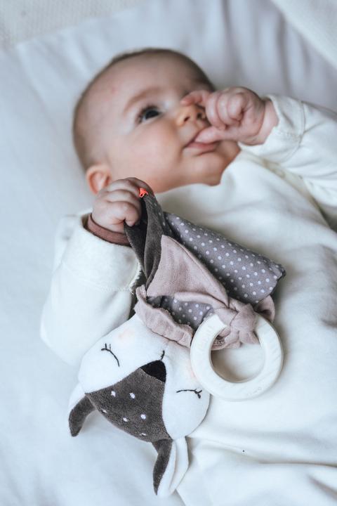 Actual product image Kikadu Bite ring fawn (3 Months)