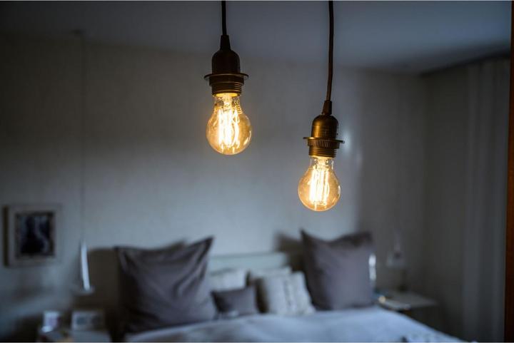 Produktbild Brennenstuhl LED Glühlampe Standard WiFi E27 470lm 2200K 4,9 (E27, 470 lm, 1 x)