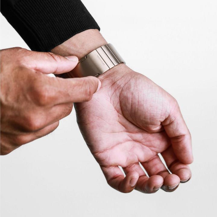 Produktbild Vonmählen Edelstahl Gliederarmband Pro für Apple Watch 44/45/46/49mm, gold (44 mm, 316L-Edelstahl, Edelstahl)