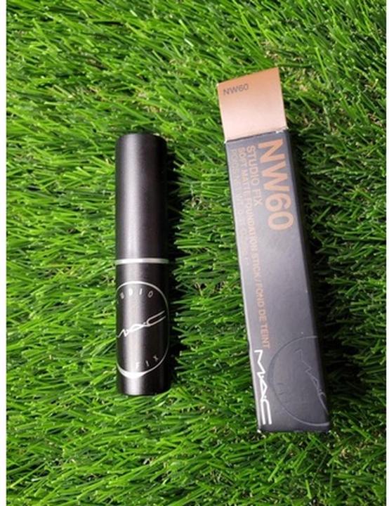 Produktbild MAC Cosmetics Studio Fix Soft Matte Foundation Stick (NW60)