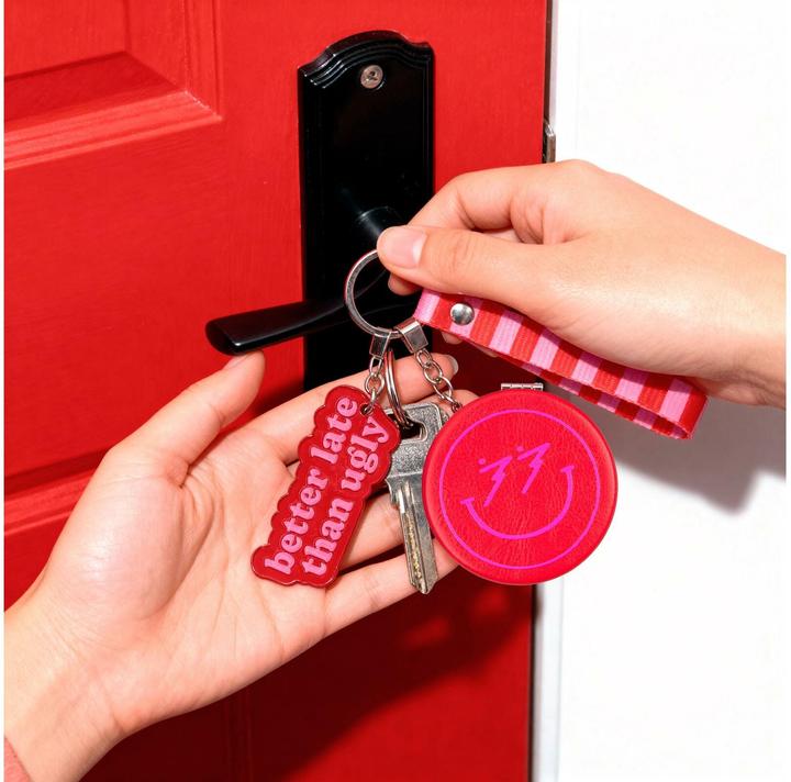 Actual product image Fisura Keyring BETTER LATE THAN UGLY