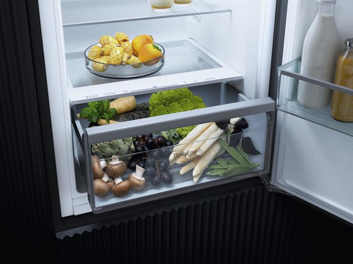 Actual product image Miele K 7328 D (187 l)