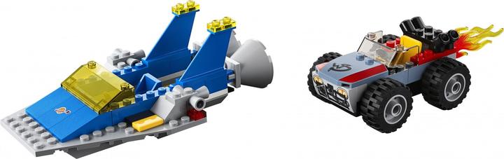 Actual product image LEGO Repair workshop (70821)