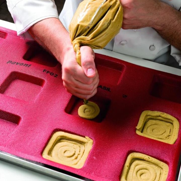 Actual product image Pavoni Perforated silicone baking mat square 8.5 cm (copy)