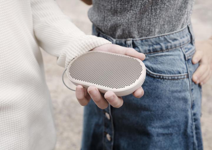 Produktbild B&O BeoPlay P2 (10 h, Akkubetrieb)