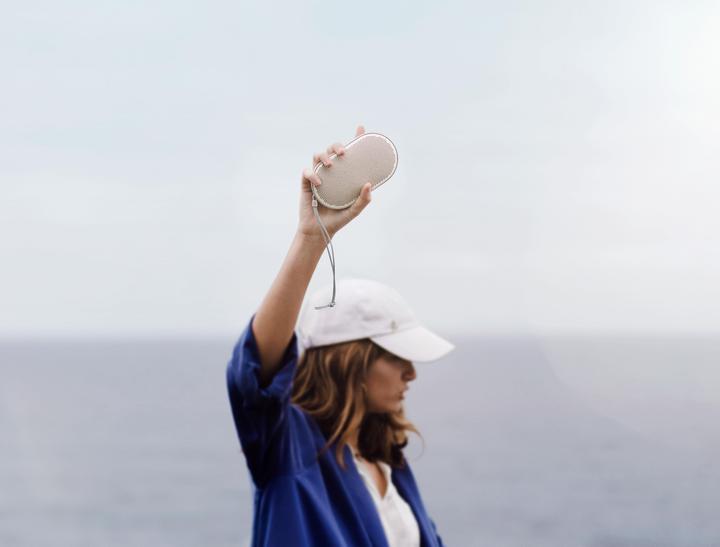 Produktbild B&O BeoPlay P2 (10 h, Akkubetrieb)