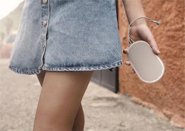 Produktbild B&O BeoPlay P2 (10 h, Akkubetrieb)