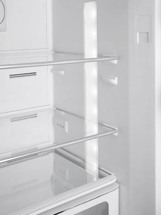 Actual product image Smeg Retro Style FAB32RBE5 (331 l)