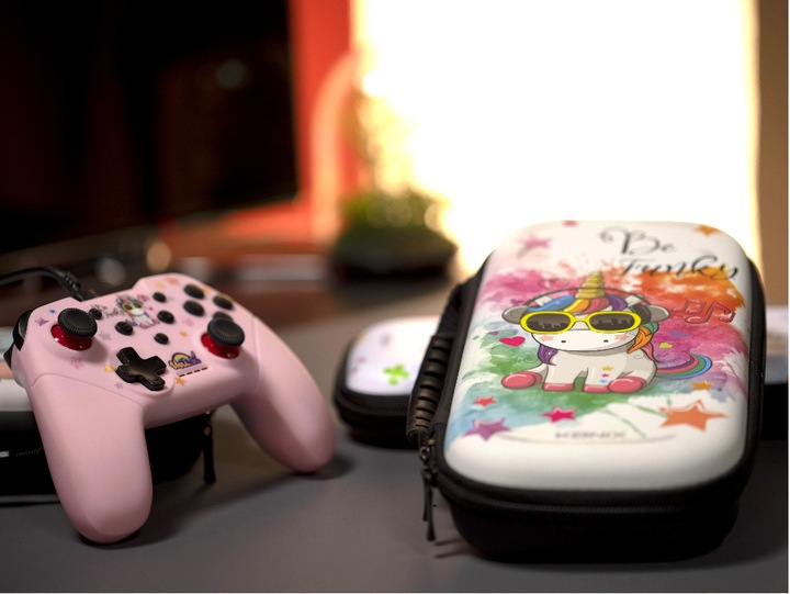 Actual product image Konix Mythics Pro Carry Case Unicorn be funky (Switch, Switch Lite, Switch OLED)