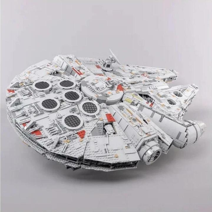 Actual product image iDisplayit Acrylic stand 2 in 1 for LEGO 75192 Star Wars UCS Millennium Falcon