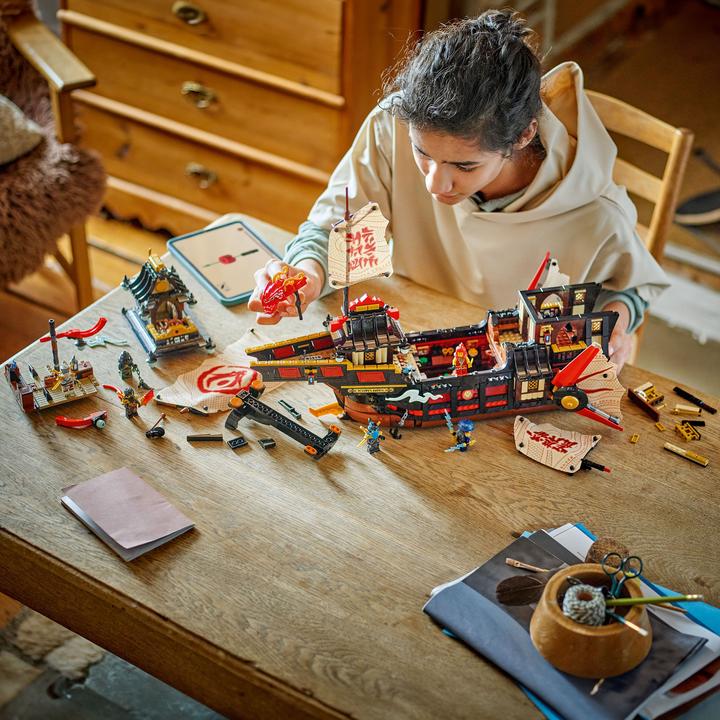 Actual product image LEGO The temple glider (LEGO Ninjago)