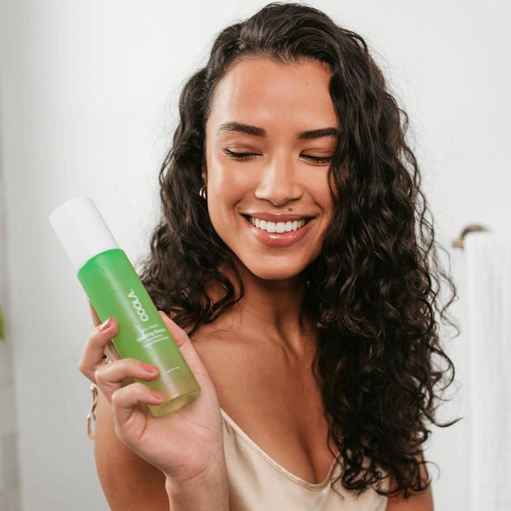 Produktbild Coola Suncare Glowing Greens (Reinigungstücher Gesicht, 148 ml)