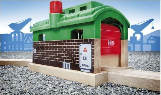 Productafbeelding Brio Locomotievenloods met rolluik