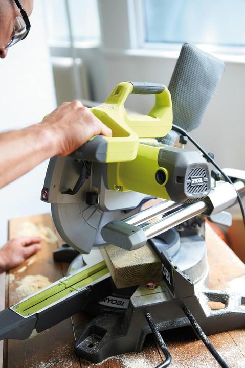 Immagine prodotto Ryobi EMS254L Sega per pannelli 254 mm 30 m