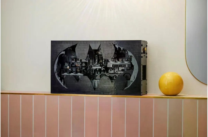 Produktbild LEGO Bathöhle Schaukasten (76252, LEGO DC, LEGO Seltene Sets)