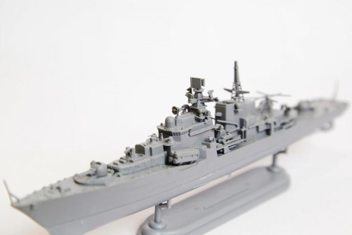 Actual product image Tamiya 1:700 Russian destroyer Sovremenny