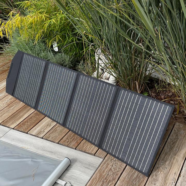 Produktbild XCell Solarpanel 100W faltbar max. 18 Volt, das faltbare Solar-Panel mit dem Ladestrom max. 5,5A Ausgang (100 W, 4.10 kg)