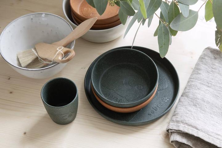 Actual product image Sebra Mums Bottle Green Tableware Set