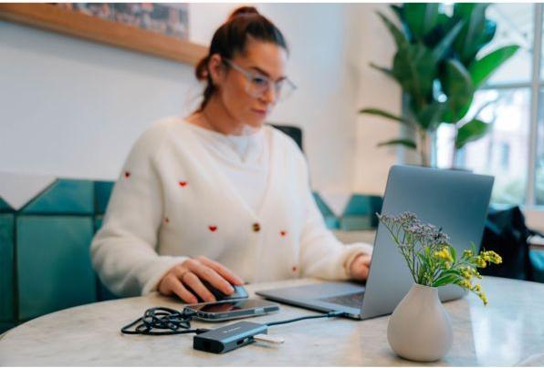 Produktbild Verbatim Plectra White 256GB USB-C Flash Drive 30230 (256 GB, USB-C)