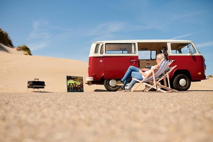 Actual product image Salora LANGATON32SO tv 81.3 cm HD Smart TV Wifi Oranje (32", LED, HD ready)