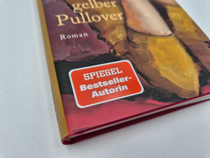 Actual product image Piper Mein gelber Pullover (German, Ursula March, 2026)