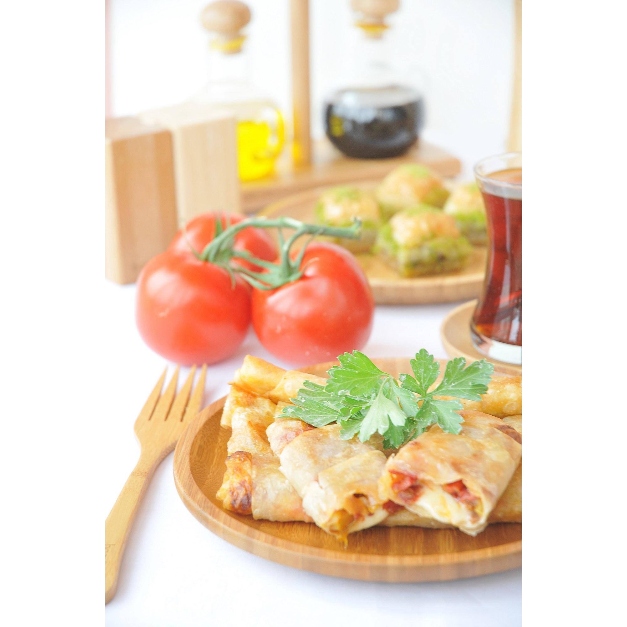 Thumbnail - Hermia Cassidy, Teller, Braun