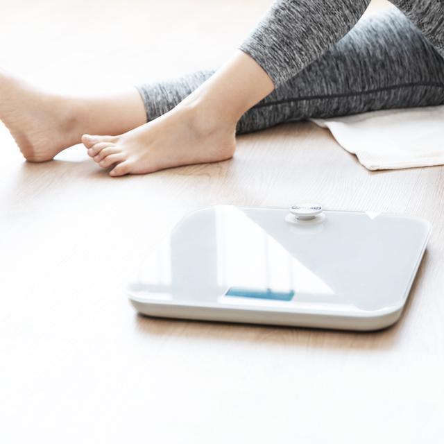 Actual product image Cecotec Surface Precision EcoPower 10000 Healthy Bathroom Scale with Push Button High Security Tempered (180 kg)