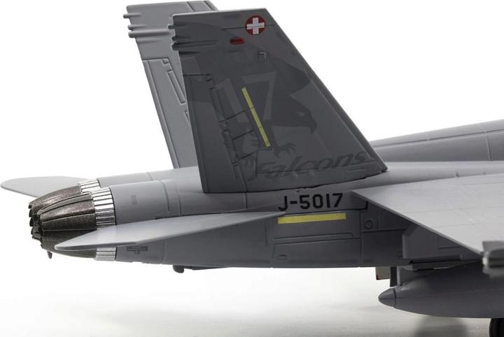 Produktbild Ace F/A-18C Hornet Falcons Staffel 17 J-5017