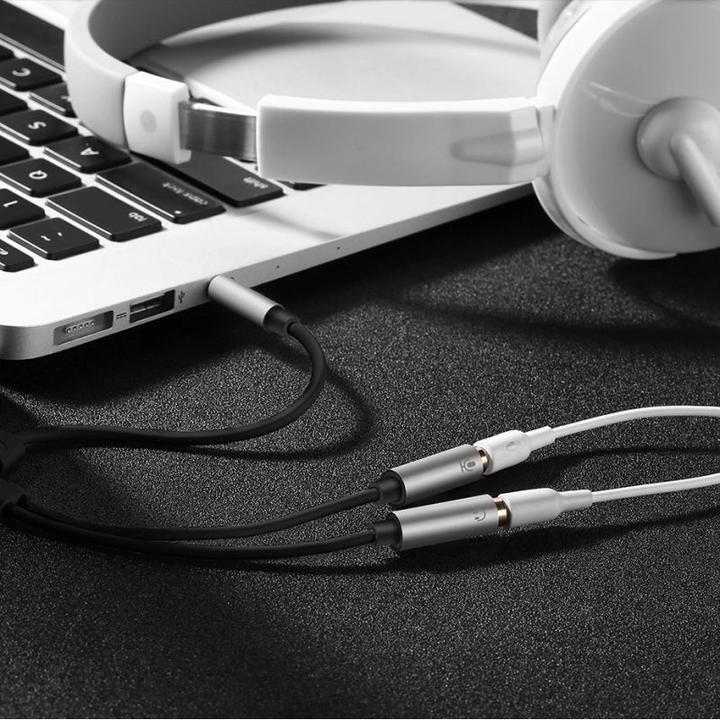 Actual product image Ugreen 3.5mm Headset Splitter (Splinters)