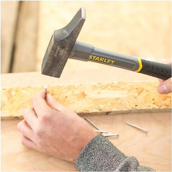 Actual product image Stanley Carpenter's hammers (315 g)
