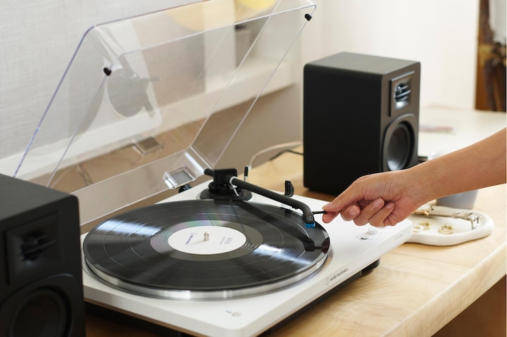 Actual product image Audio-Technica AT-LP70XBTWS (Automatic)