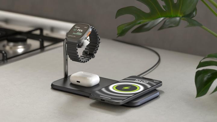 Actual product image Zens Dual+Watch Aluminium Magnetic Wireless Charger Black (20 W)