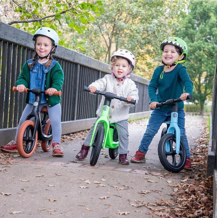 Produktbild TickiT WHIZZ - Leichtes Kinder-Laufrad - Leicht, Robust & höhenverstellbar (Grün)