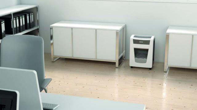 Produktbild Leitz Aktenvernichter IQ Office Pro P-6+ (Microschnitt)