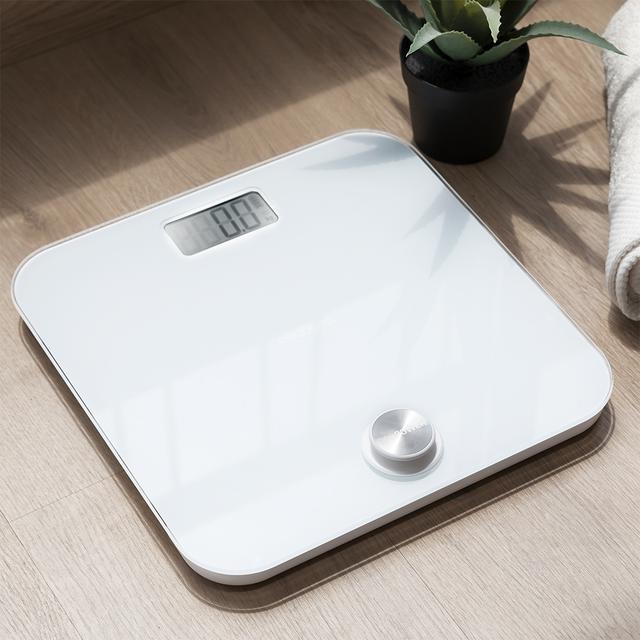 Actual product image Cecotec Surface Precision EcoPower 10000 Healthy Bathroom Scale with Push Button High Security Tempered (180 kg)