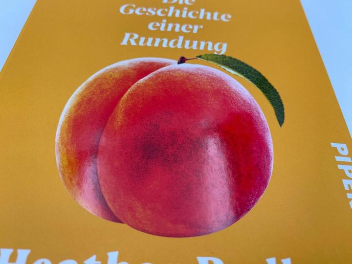 Actual product image Vom Hintern (German, Heather Radke, Viola Krauss, 2023)