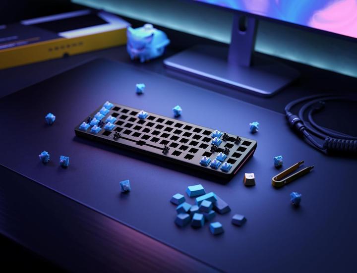 Actual product image Glorious PC Gaming Race GMMK 2 Compact (USA, Cable)