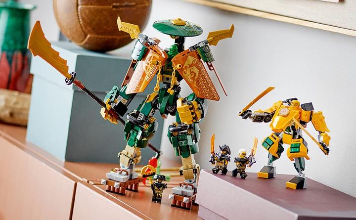 Produktbild LEGO Lloyds und Arins Training-Mechs (71794, LEGO Ninjago)