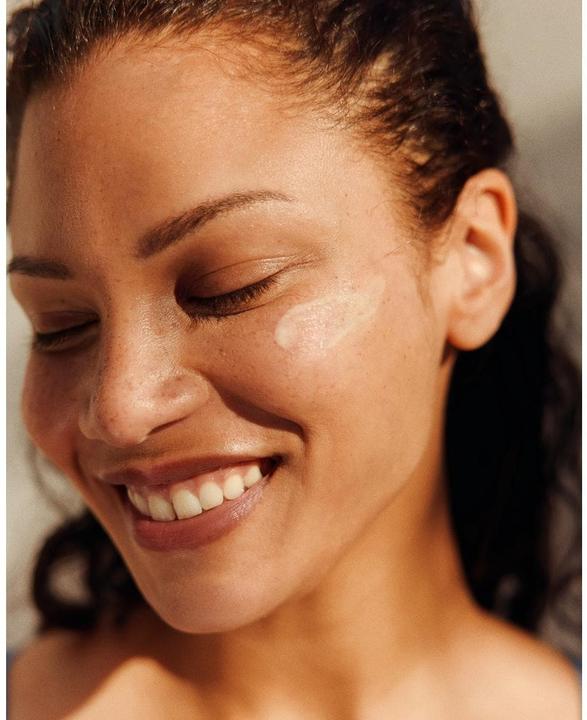 Actual product image NIVEA Sensitive Immediate Protect Sonnenlotion LSF 50+ (Sun lotion, SPF 50+, 200 ml)