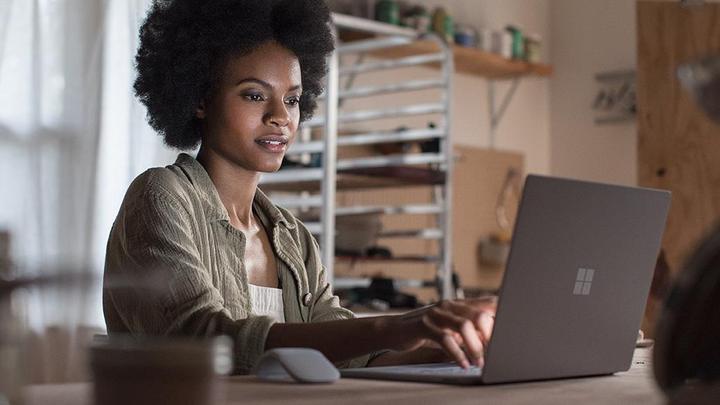 Image du produit Microsoft Surface Laptop, Platine, SSD 128 Go (13.50", Intel Core i5-7200U, 4 Go, 128 Go)