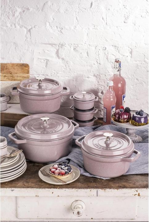 Produktbild Staub Cocotte (24 cm, Bräter + Schmortopf, Gusseisen)