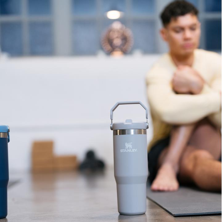 Actual product image Stanley 1913 IceFlow Flip Straw Tumbler (0.89 l)