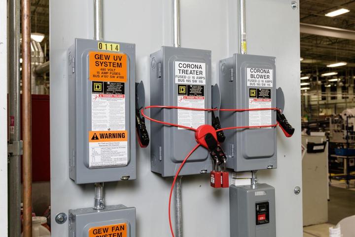 Actual product image Brady Safelex universal cable locking system, with 3 m nylon cable (1 set)