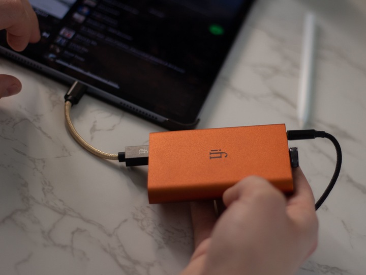 Produktbild iFi Audio hip-dac2 (Gain-Schalter, Bass Boost, USB-DAC)